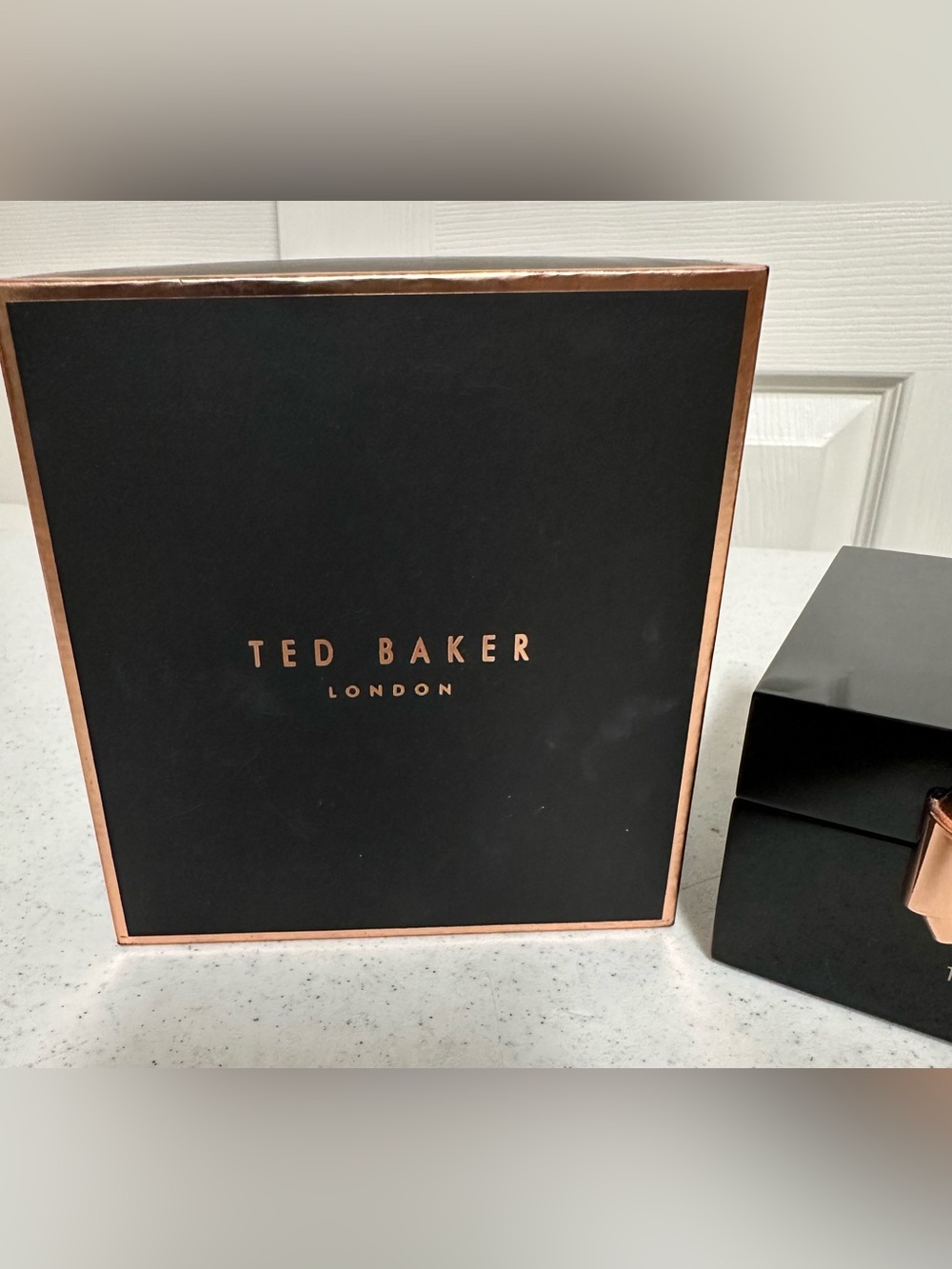 Ted Baker Black Laquer Jewelry Box w/ Rose Gold Bow - Picture 5 of 8